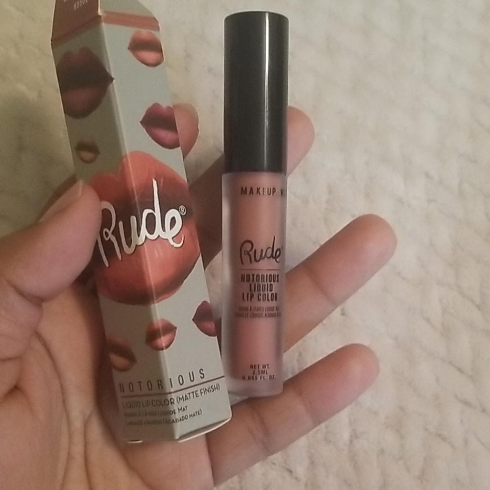 Lot Liquid lip color